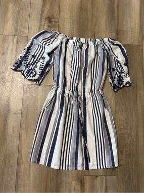 Style House Dress Off-Shoulder Navy and White Striped Small New with Tags
